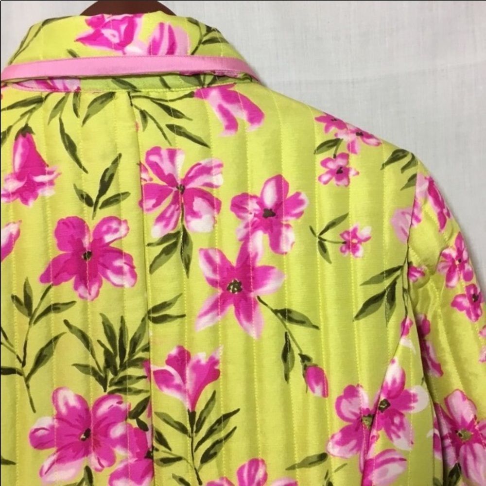 Silkland Quilted Silk Floral Jacket - Picture 5 of 7